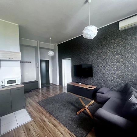 Апартаменты Business Center Скерневице Экстерьер фото