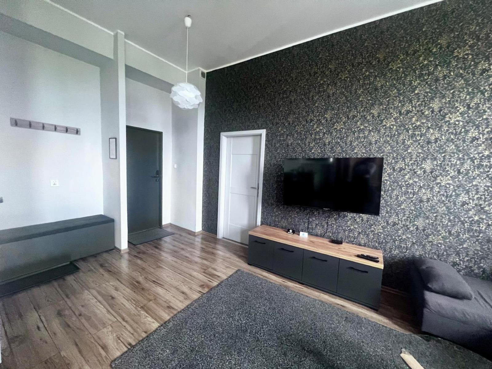 Апартаменты Business Center Скерневице Экстерьер фото